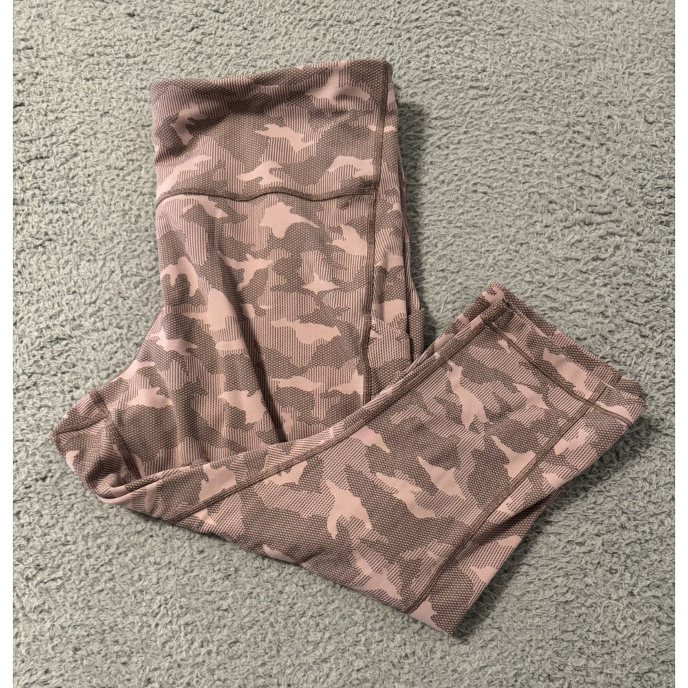 ATHLETA Womens 2X Pink Ultimate Stash Pocket Texture Camo‎ Capri Leggings